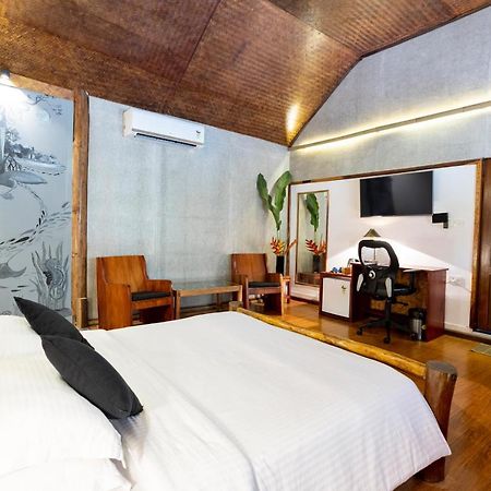 Wild Orchid Hotel Kala Pathar Beach Exterior foto