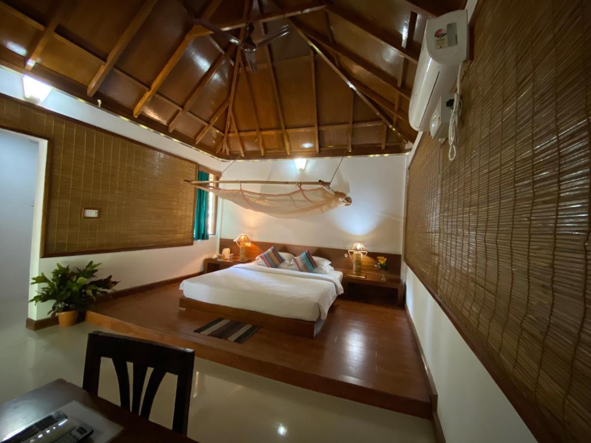 Wild Orchid Hotel Kala Pathar Beach Exterior foto