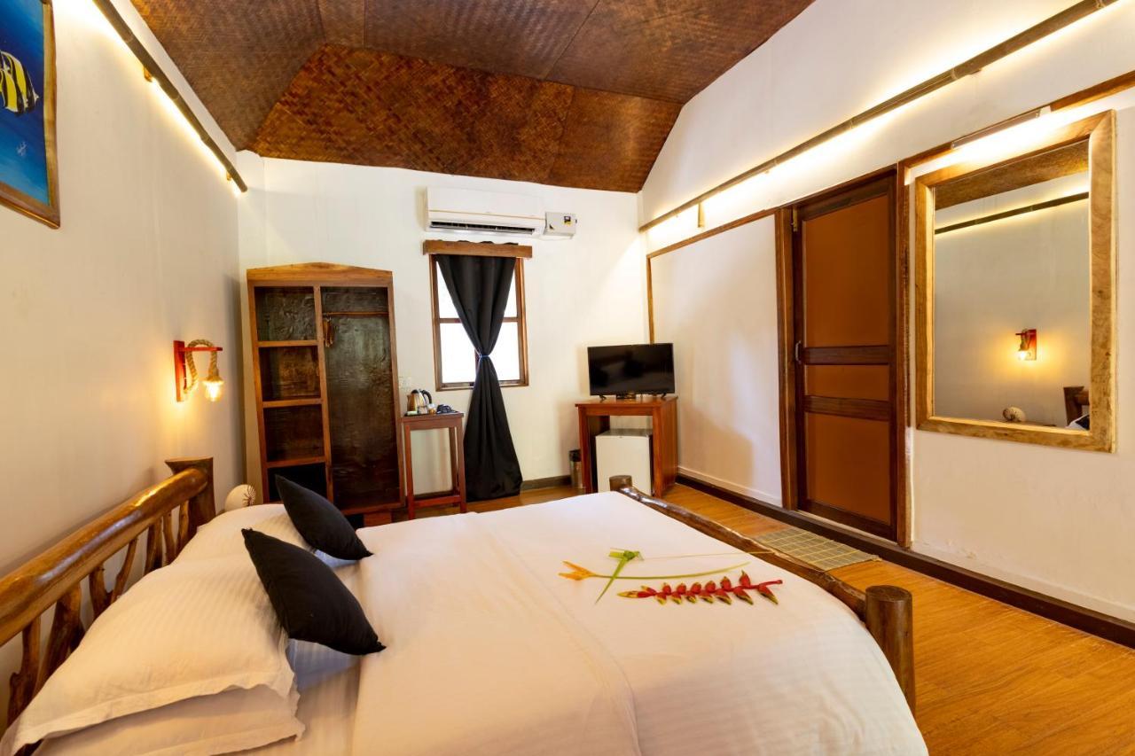 Wild Orchid Hotel Kala Pathar Beach Exterior foto